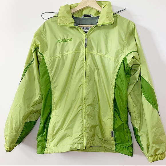 Columbia Jackets & Blazers - COLUMBIA | 2 tone green wind breaker/rain  jacket